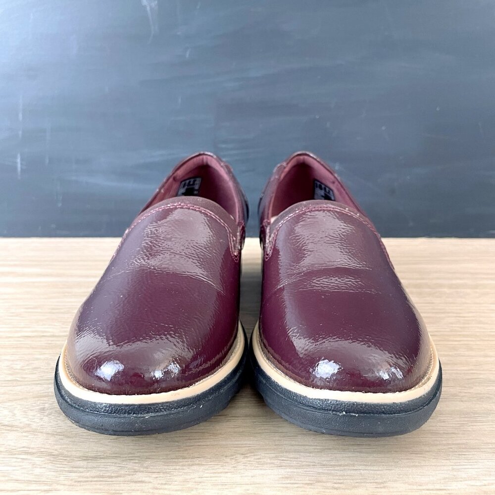 Clarks Sharon Dolly Burgundy slip-ons - size 7.5 medium - Picture 5 of 11